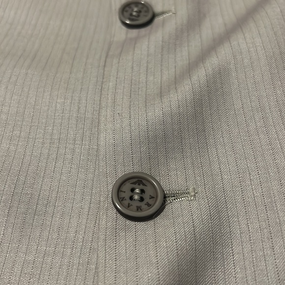 Giorgio Armani jacket size 56 ( grey ) with matching pants ( not genuine ) - Picture 2 of 6